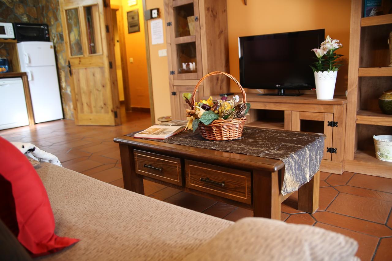 Apartamentos Rurales "La Cabana" Rascafría Kültér fotó